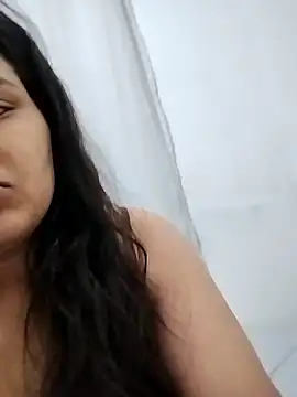 lauramartins7 online show from January 10, 1:54 am