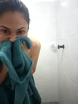 yohacriss online show from December 2, 9:28 pm