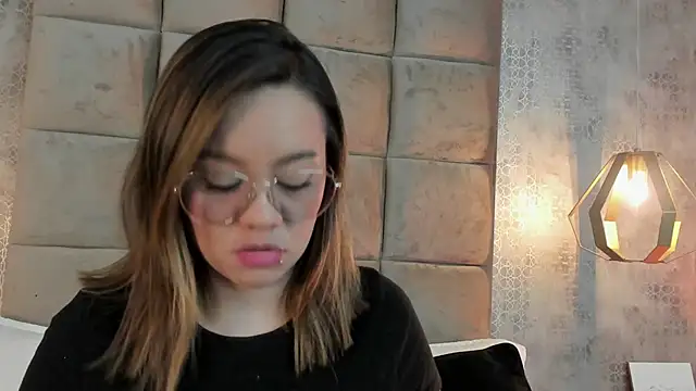 Sky Junne online show from December 22, 6:11 pm