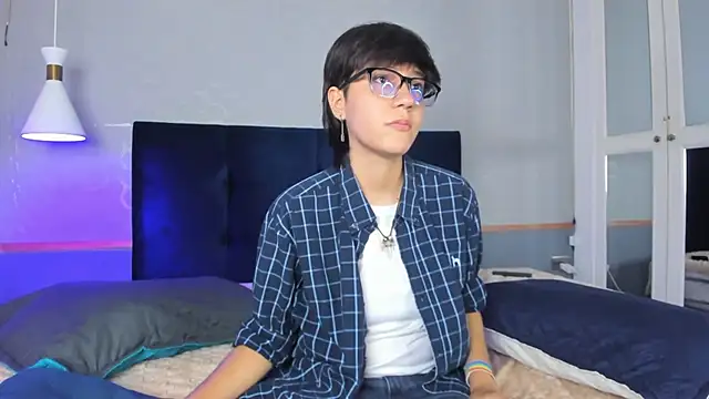 Tsuki Maru online show from October 1, 8:03 pm