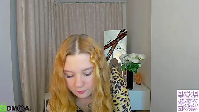 Brenda Puff online show from October 31, 12:45 am