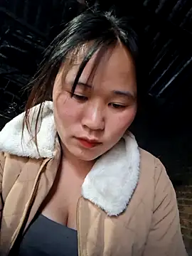 ALIENHR38 online show from November 3, 7:56 am