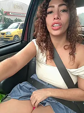 roxyrougee online show from January 8, 7:18 pm