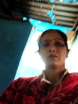 Jooli xx online show from February 9, 9:00 am