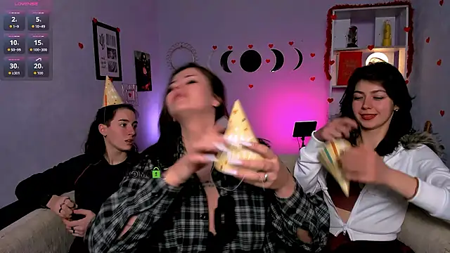 kitniss dreamy online show from February 21, 9:15 pm