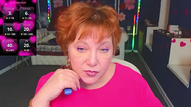 Kira Kenett online show from February 21, 5:35 pm