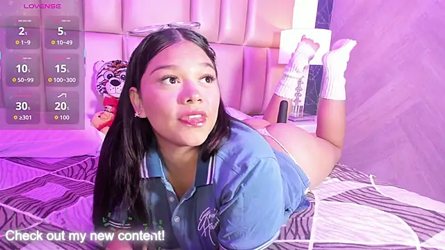 HatsaJones online show from January 18, 4:20 am