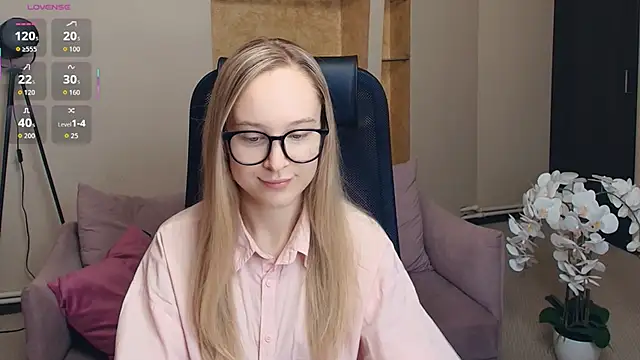 SoonMoor online show from November 30, 7:40 pm