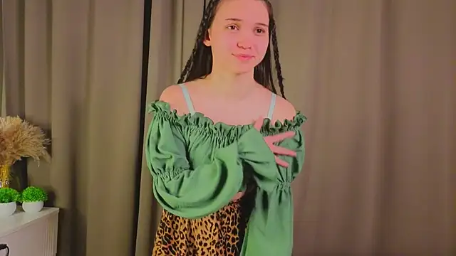 MargaretteRamp online show from November 26, 11:11 am