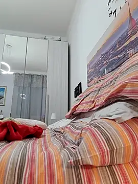 sexy7883 online show from February 4, 7:00 am