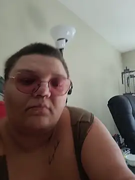 taydeebear online show from October 10, 6:02 pm