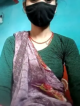 Snapshot of Nishaa_ji chatting on September 17, 8:23 am Nishaa ji online show from September 17, 8:23 am