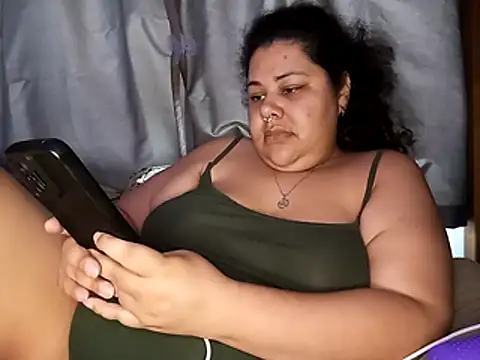 xlatinastar online show from November 26, 6:31 pm