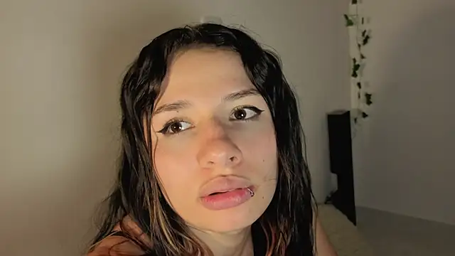 0ne 0f 0ne online show from November 4, 11:32 pm