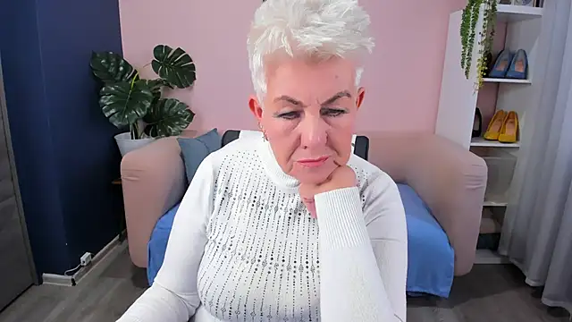 HotandMature online show from November 5, 8:19 am