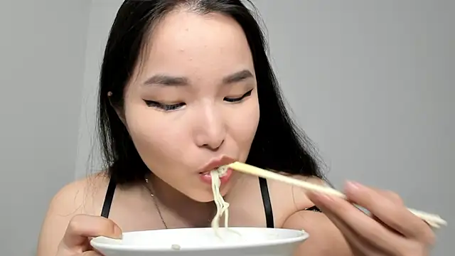 Soyun Mia online show from April 10, 12:22 pm