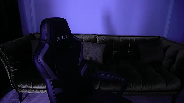 LioraFox online show from November 27, 10:01 pm