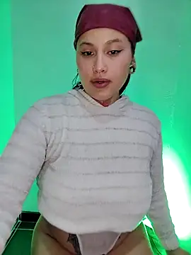 Snapshot of Eva_Clark01 chatting on October 22, 10:59 pm Eva Clark01 online show from October 22, 10:59 pm