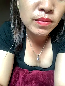 Snapshot of tuyetnhi-00 chatting on October 22, 5:34 am tuyetnhi-00 online show from October 22, 5:34 am