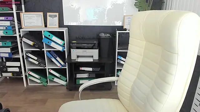  feel me  online show from October 21, 1:53 am