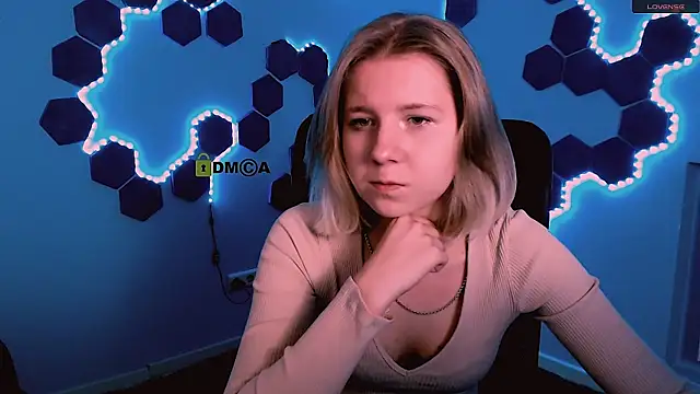 gloria bubble online show from November 22, 10:40 am