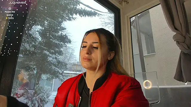 Ella Vee online show from January 11, 6:51 am