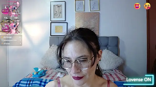  naomi s online show from November 14, 2:39 pm