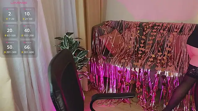 HoneyLace  online show from February 10, 1:47 pm