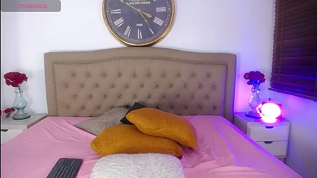 AuroraRicci online show from October 23, 1:17 pm