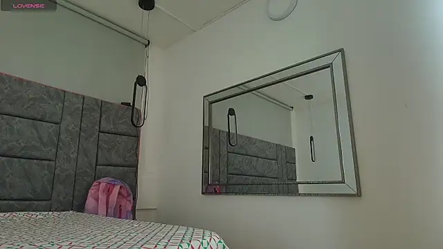 alaska  williams   online show from November 8, 1:10 am