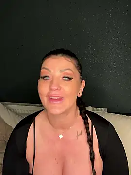 Nola Luxx-offiziell online show from January 13, 6:45 pm