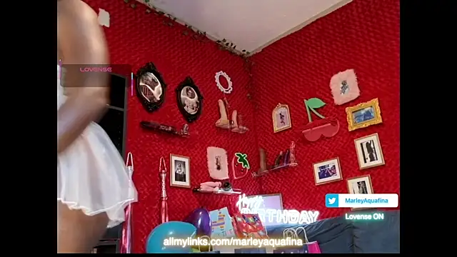 Snapshot of MarleyAquafina chatting on September 24, 1:21 pm MarleyAquafina online show from September 24, 1:21 pm