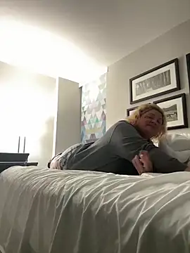 bbwbubbles77 online show from November 12, 3:54 pm