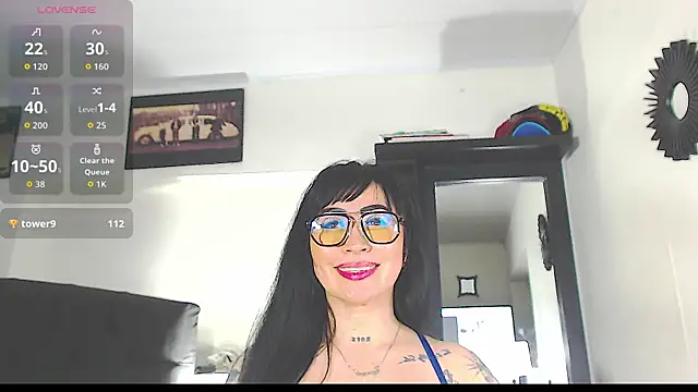 Vicky hotmilf online show from October 31, 1:59 pm