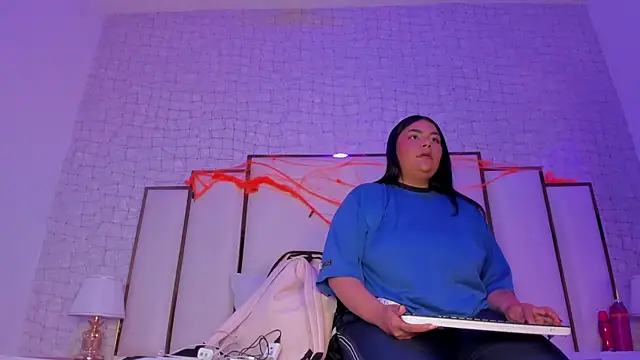 Mia and lexy online show from November 3, 2:37 am