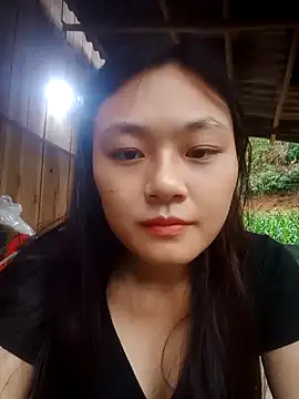 mai-xinh online show from October 7, 10:30 am