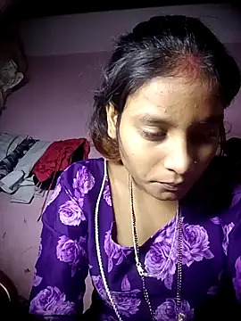 Hot Mayra  online show from December 5, 6:24 am