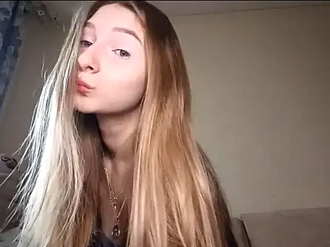 Nymera flare online show from October 7, 6:18 am