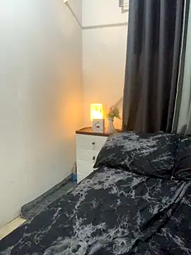 AngelHille online show from November 15, 8:10 pm