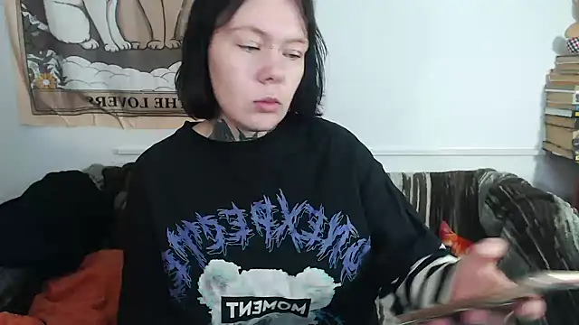 The ICE woman online show from September 28, 2:07 am