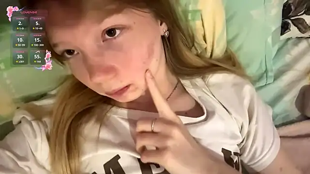 Snapshot of Sweet_horizon chatting on October 22, 3:17 pm Sweet horizon online show from October 22, 3:17 pm