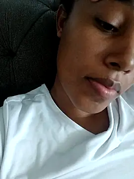 MoniqueMulberry online show from November 28, 8:01 pm