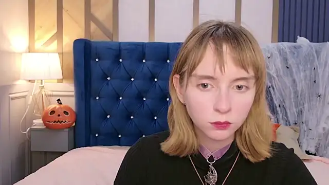 Beverly Gomes online show from October 25, 4:47 pm