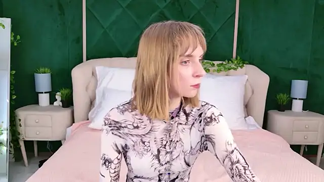 Beverly Gomes online show from December 5, 4:08 pm