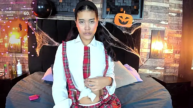 VelvetQueen  online show from November 1, 3:43 am