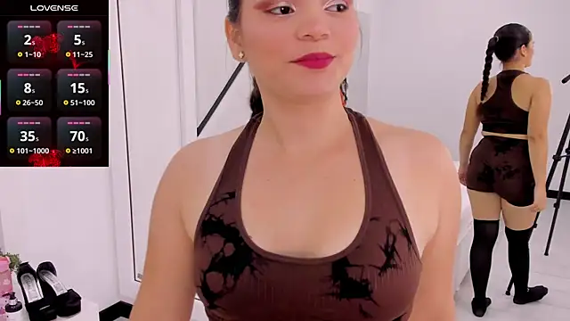 AlanaCusack online show from October 18, 12:52 pm