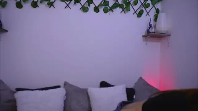 SophiieCumsx online show from October 8, 3:49 pm