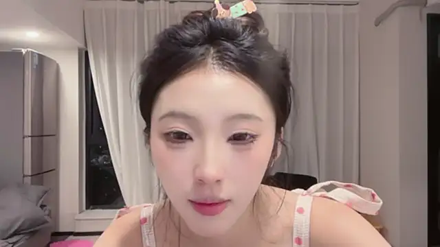 ZhaoZhao-ZM online show from September 28, 3:17 pm