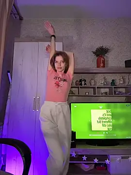 mari  papi online show from February 6, 1:47 pm