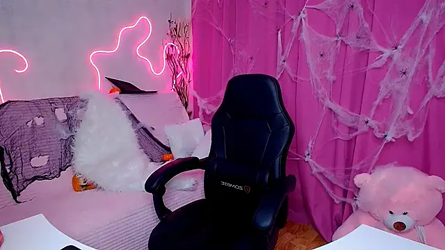 MaryamXSX online show from November 6, 1:00 am